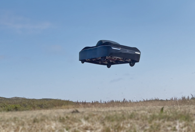 L’auto volante è già realtà: ecco il primo modello di veicolo del futuro