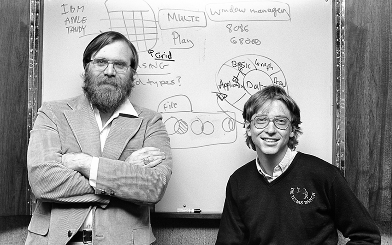 Microsoft compie 50 anni: la storia del colosso tecnologico e le nuove sfide dell'intelligenza artificiale