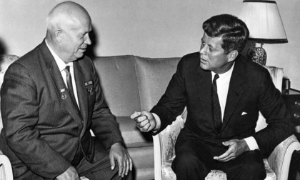 Oggi è giovedì 17 aprile 2025: fatti storici, compleanni famosi, frasi e immagini per dire buongiorno