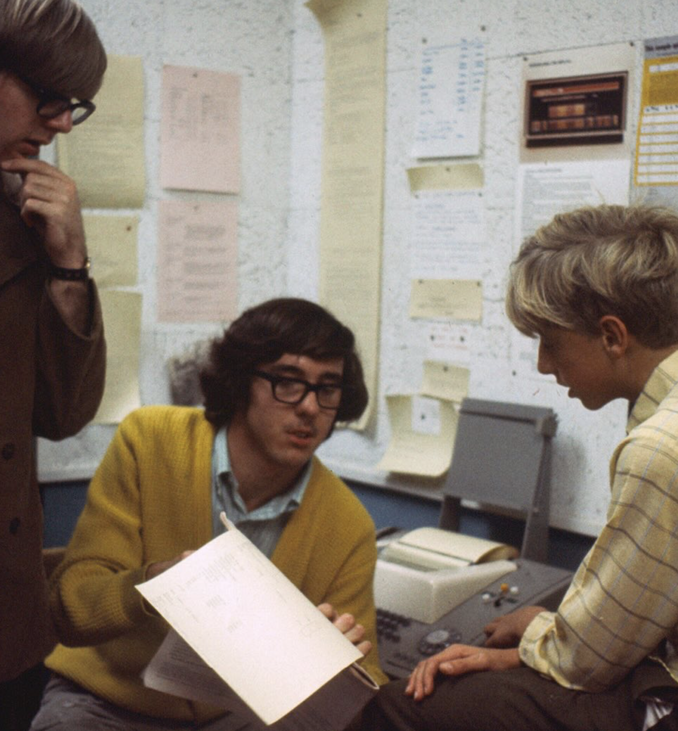 Microsoft compie 50 anni: la storia del colosso tecnologico e le nuove sfide dell'intelligenza artificiale