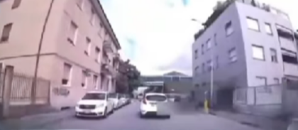 Pessima idea scappare se non hai la patente e l'auto è pure senza assicurazione…