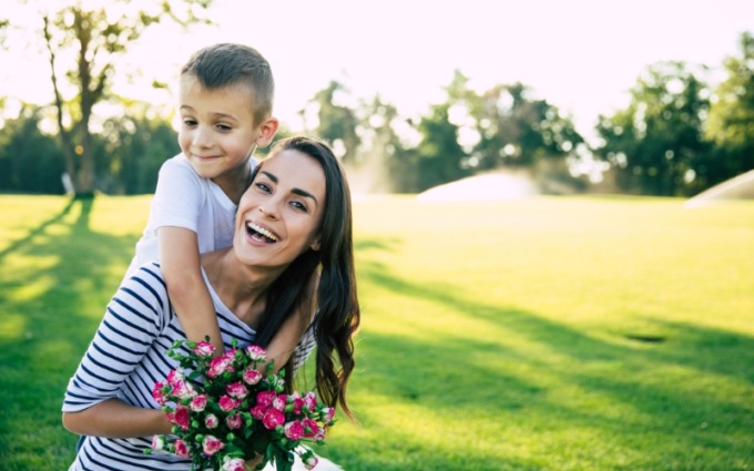 Tradizioni curiose dal mondo per la festa della mamma