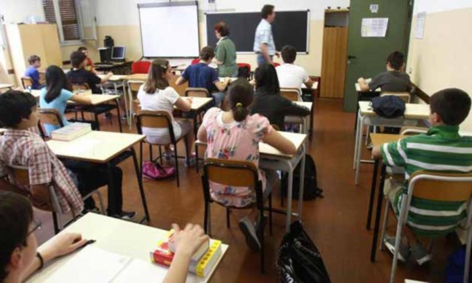 “Questo tema l’ho già fatto durante l’anno”. E un’intera scuola deve rifare l’esame di terza media