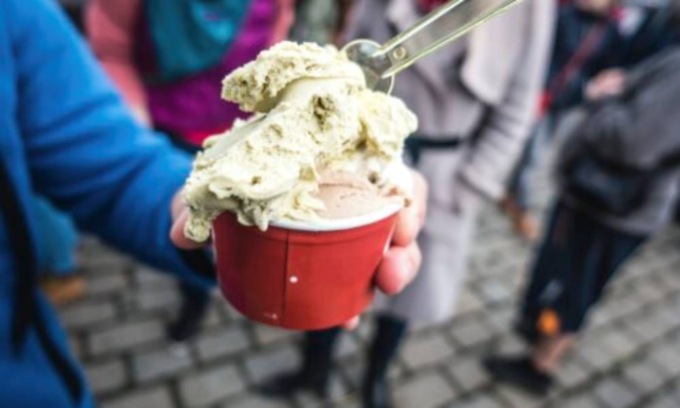 Bambino di 7 anni esce di casa da solo a Saronno, prende il treno e va a Milano per prendere il gelato