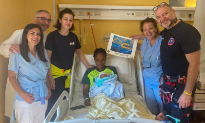 Parto tra le nuvole: il bambino nasce sull'elisoccorso