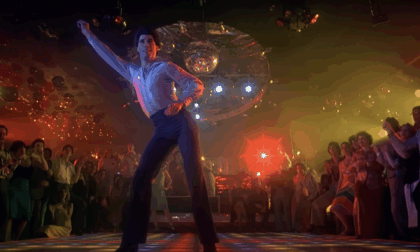 John Travolta non ballava sui Bee Gees in La Febbre del Sabato Sera: la verità dietro un mito del cinema