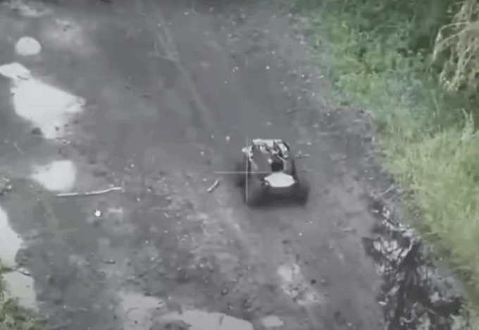 Soldati si arrendono ai robot: la prima resa della storia ad una pattuglia di droni