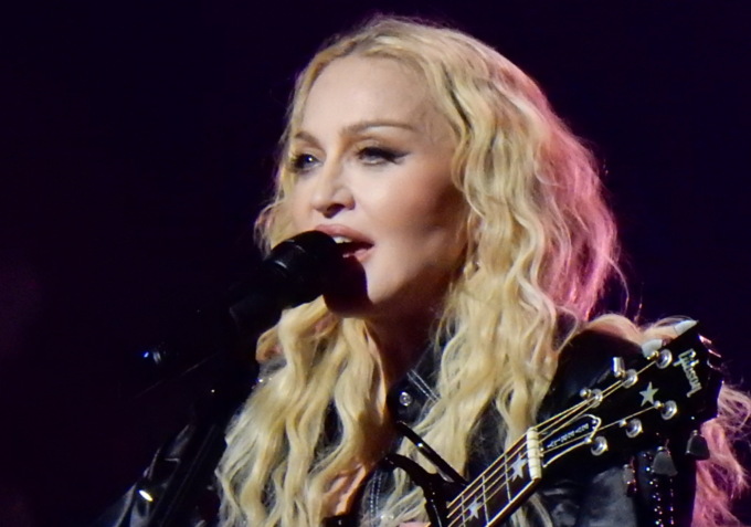 Oggi è sabato 16 agosto 2025: fatti storici, compleanni famosi, frasi e immagini per dire buongiorno