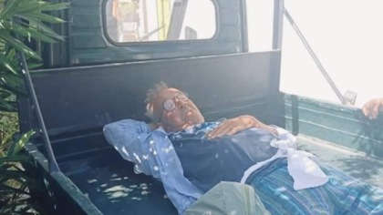 Si rompe il femore, ma non c’è nessuna ambulanza: lo portano in ospedale i muratori con l’Ape