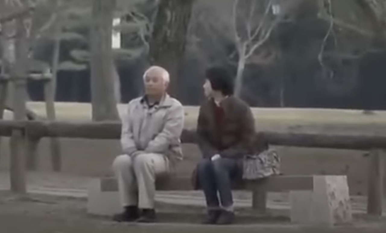 Giappone, il marito che non parlò alla moglie per vent’anni: la storia surreale di Otou e Yumi