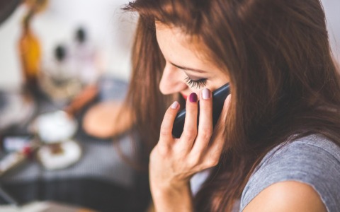 La magia della voce di mamma: un “calmante naturale” contro lo stress