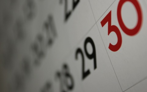 Oggi è domenica 25 gennaio 2026: fatti storici, compleanni famosi, frasi e immagini per dire buongiorno