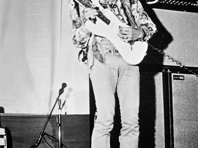 Oggi è giovedì 27 novembre 2025: fatti storici, compleanni famosi, frasi e immagini per dire buongiorno