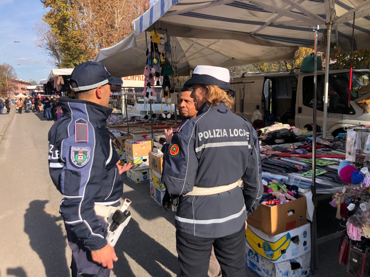 Pensionata perde 300 euro al mercato, li ritrova la Polizia (e glieli restituisce)