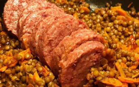 Perché a Capodanno si mangiano le lenticchie: origine, significato e tradizione di buon auspicio