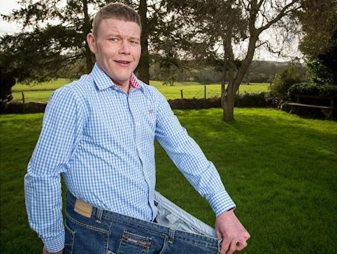 Perde 130 chili in un solo anno: l'amico lo bombardava di insulti sul suo peso ogni giorno