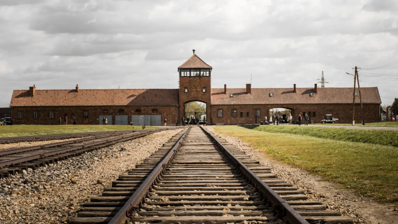 Perché il Giorno della Memoria si celebra il 27 gennaio