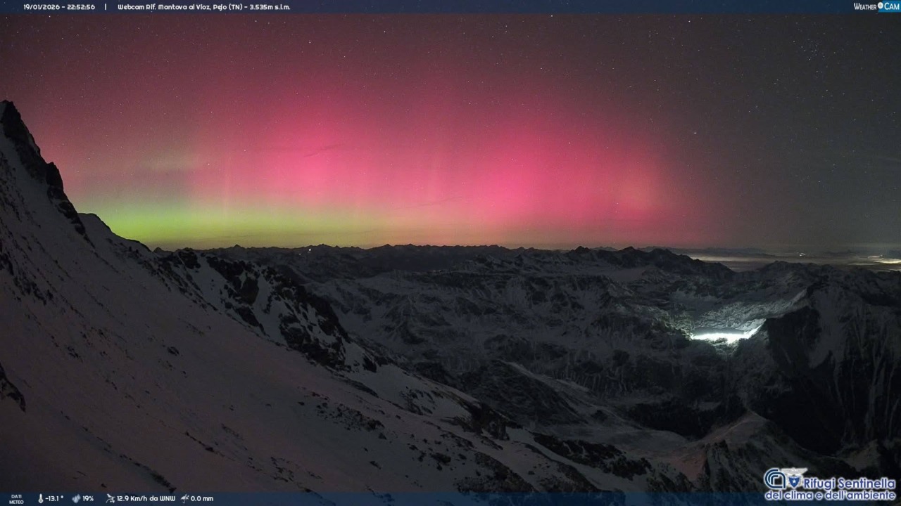 L’aurora boreale dove non te l’aspetti: il Nord Italia sotto luci artiche