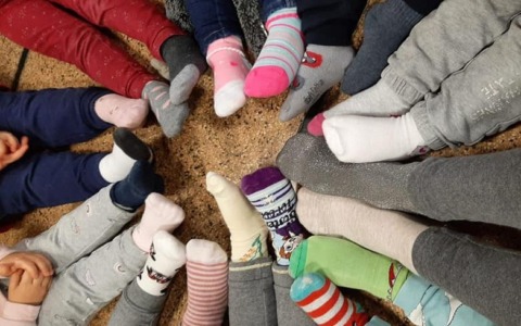 Giornata dei Calzini Spaiati: data, significato e perché tutti la celebrano