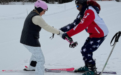 Snoop dogg e la sua prima lezione di sci a 54 anni a Cortina