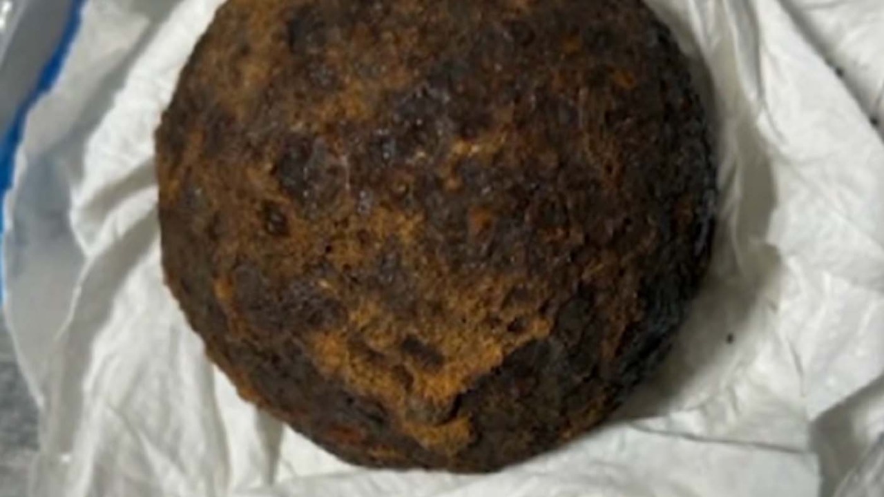 Ruba palle di cannone della guerra civile, gliele trovano in valigia all’aeroporto