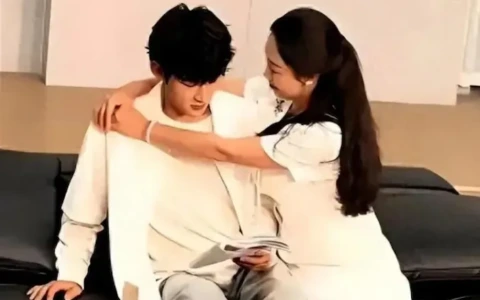 Cina, miliardaria prova a finanziare una serie tv per recitare scene romantiche col suo attore preferito